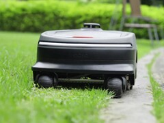 De Oasa R1 is een ongebruikelijke robotmaaier.