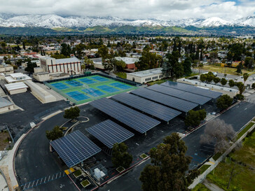 Dakbedekking van een parkeergarage in San Bernardino, Californië (Afbeelding: DSD Renewables)
