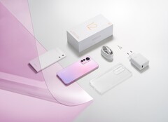 De Xiaomi 12 Lite wordt geleverd met meer accessoires dan veel andere moderne smartphones. (Afbeelding bron: Xiaomi)