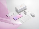 De Xiaomi 12 Lite wordt geleverd met meer accessoires dan veel andere moderne smartphones. (Afbeelding bron: Xiaomi)