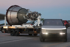 De trekkracht van de Cybertruck is voorvertoond op de SpaceX Starbase in Texas. (Afbeeldingsbron: Stargazer op YouTube)