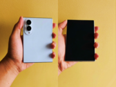 Uitgelekte Galaxy Z Fold 8 (het bredere model) en Fold 8 Ultra designmodellen.