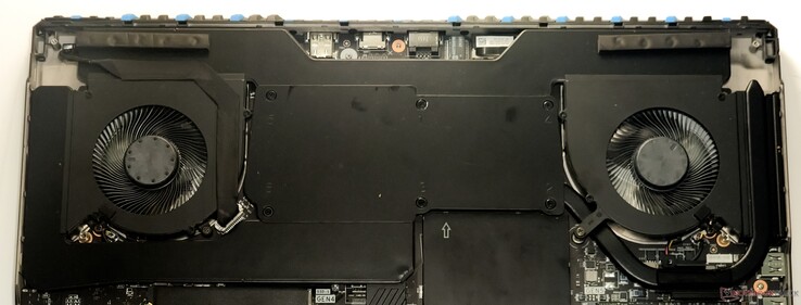 De Titan 18 HX AI gebruikt een dampkamer in plaats van heatpipes