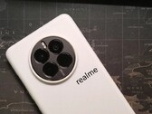 Een ontwerp van de Realme GT5 Pro gelekt. (Bron: Xiaoyu Review via Weibo)