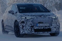 Na de eerste schetsen verschijnt de nieuwe Audi A2 e-tron nu in het echt in camouflagefolie tijdens testritten op ijs en sneeuw in Noord-Zweden en in de windtunnel.