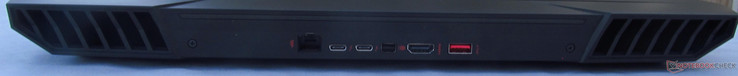 Achterkant: Ethernet, 2x USB 3.1 (Gen 2) Type-C w/ Thunderbolt 3, mini-DP 1.4, HDMI 2.0, USB 3.0 (Gen 1) Type-A