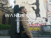 Wandercraft Personal Exoskeleton stelt verlamden in staat om zelfstandig te lopen, zitten en staan. (Bron: Wandercraft)