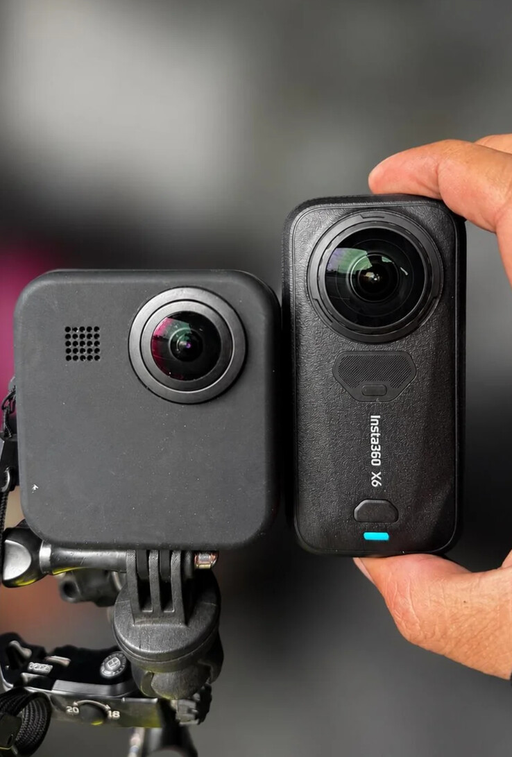 De Insta360 X6 naast een GoPro Max 360-actiecamera.
