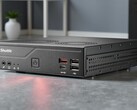 De Shuttle XPC Slim DH810 mini PC heeft de industriële IT menigte in het vizier. (Afbeeldingsbron: Shuttle, bewerkt)