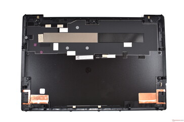 Lenovo Z13: onderkant is gemaakt van plastic in Wi-Fi-versie