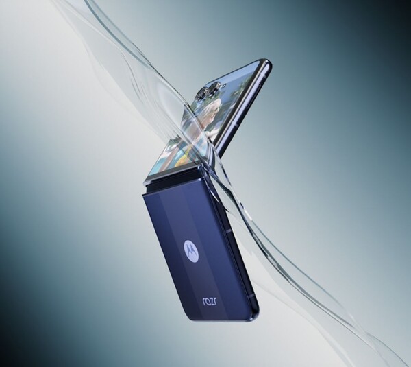 De Motorola Razr+ 2025 heeft net als de Razr Ultra een IP48-classificatie. (Afbeeldingsbron: Motorola)