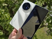 De Vivo X Fold 5 zal lichter zijn dan de hier afgebeelde Vivo X Fold 3 (bron: Notebookcheck)