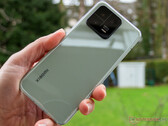 De Xiaomi 13 is al begonnen met het ontvangen van stabiele Android 14 builds in China. (Afbeeldingsbron: Notebookcheck)
