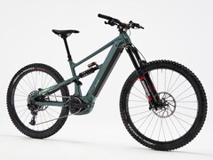 De Decathlon Stilus E-Big Mountain Bike heeft een 85Nm Bosch Performance Line CX motor. (Afbeelding bron: Decathlon)