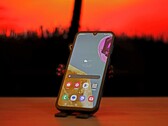 Samsung Galaxy M15 5G smartphone review - AMOLED, een groothoekcamera en een enorme batterij voor minder dan US$200