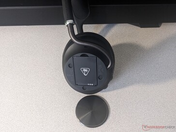 Turtle Beach Stealth Pro II batterij verwisselen wordt getoond