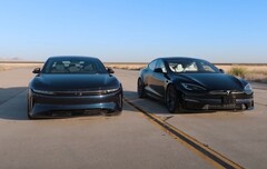 De ultieme elektrische dedan confrontatie: Lucid Air van $250.000 neemt het op tegen Tesla Model S Plaid van $111.000. (Afbeelding bron: Edmunds Cars via YouTube)