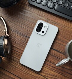 De OnePlus 13T heeft slechts twee achtercamera&#039;s, maar dat kan veranderen op de 15T. (Afbeelding Bron: Flying Bun op Weibo)