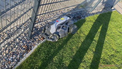 De Tron van Airseeker heeft het in kaart gebrachte gebied met ruim 10 cm verlaten en is vast komen te zitten.