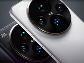 Een bewezen leaker heeft melding gemaakt van een Xiaomi 15 Ultra testtoestel met spannende wijzigingen aan de Leica camera. (Afbeeldingsbron: SK, Youtube)