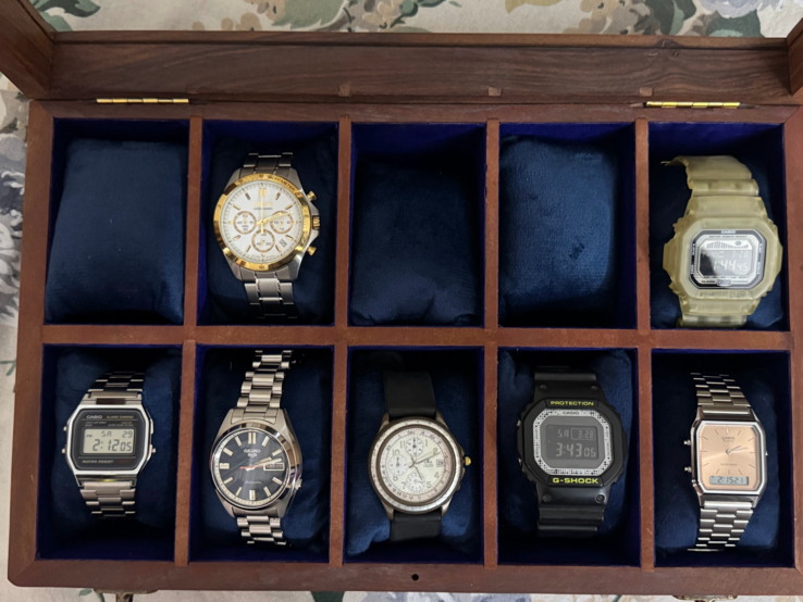 Mijn eigen horlogecollectie, plus enkele horloges die ik onlangs heb toegevoegd (hieronder)