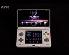 De AYN Thor heeft dubbele AMOLED aanraakschermen. (Afbeeldingsbron: AYN)