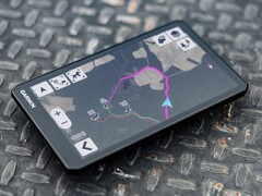 Garmin's DriveTrack 72 (foto) is nu wereldwijd verkrijgbaar. (Afbeelding bron: Garmin)