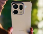 De Oppo Find X9s Pro heeft twee 200MP camera's en één 50MP camera aan de achterkant.