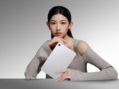 Xiaomi heeft een nieuwe configuratie voor de Redmi K Pad 2 geïntroduceerd. Afgebeeld: een promotiefoto van de tablet in de kleur zilver.