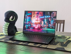 Beoordelingsscore van 87,7 %: Razer Blade 16 (2026)