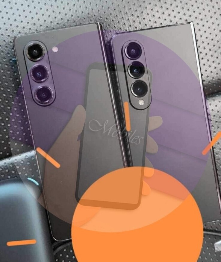 Galaxy Z Fold5 &amp; Galaxy Z Fold4, van links naar rechts. (Afbeeldingsbron: @AhmedQwaider888)