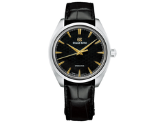 De Grand Seiko SBGY041 (foto) tegen een witte achtergrond. (Afbeeldingsbron: @plus9time op Instagram)