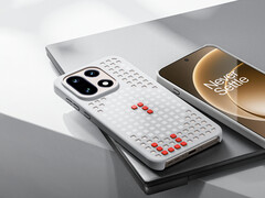 Deze hoesjes zorgen ervoor dat de OnePlus 15 met magnetische accessoires kan werken. Afgebeeld: de Magnetic Hole Case. (Afbeeldingsbron: OnePlus)