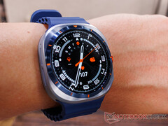 2025 Galaxy Watch Ultra (afbeelding) heeft 64 GB opslagruimte (Afbeelding bron: Notebookcheck)