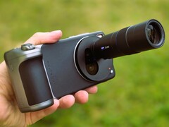 De Vivo X200 Ultra met camera-accessoires in review. (Afbeeldingsbron: Marcus Herbrich)