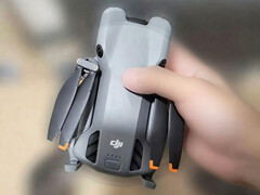 De DJI Mini 5 Pro van bovenaf gezien (afbeeldingsbron: via Mauro Tandoi)