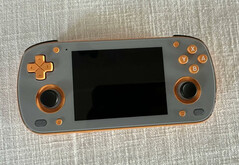 Sommige vroege gebruikers van de Retroid Pocket Mini hebben de verkeerde kleuren ontvangen. (Afbeeldingsbron: via Joey's Retro Handhelds)