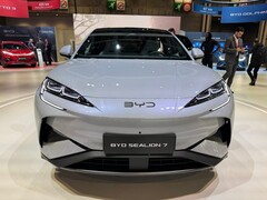 De BYD Sealion 7. BYD lanceert de podcast Charge Up Australia onder leiding van een populaire milieukundige om EV-mythes te ontkrachten (Afbeelding bron: Top ELectric SUV)