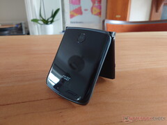 De volgende Motorola Razr krijgt een vernieuwd uiterlijk en sterk verbeterde hardware. (Afbeelding bron: NotebookCheck)