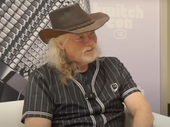 Een screengrab van het recente Twitchcon 2025-interview met Dan Clancy (bron: Taylor Lorenz YT)