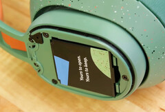 De batterij van de Fairbuds XL kan gemakkelijk worden verwisseld. (Afbeeldingsbron: iFixit)