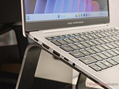 Asus ExpertBook P5: Links