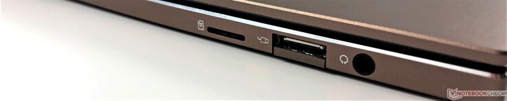 Rechts: microSD, USB 2.0 Type-A, combo hoofdtelefoon/mic