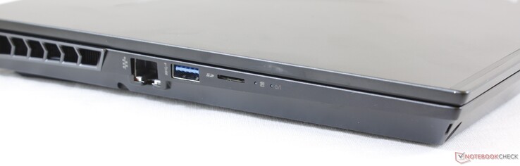 Links: Gigabit RJ-45, USB 3.1 met PowerShare, MicroSD-lezer