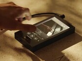 De nieuwste Sony Walkman is groter dan zijn voorganger, maar belooft ook beter geluid.