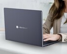 De afbeelding is een officiële marketingafbeelding van de vorige generatie Dynabook Portege X30L-laptop.