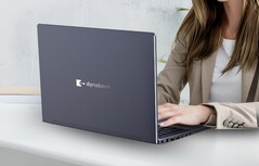De afbeelding is een officiële marketingafbeelding van de vorige generatie Dynabook Portege X30L-laptop.