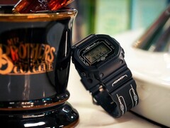 De Casio G-Shock x Mr. Brothers Cut Club DW-5600X is een horloge met beperkte oplage. (Afbeelding bron: Mr. Brothers Cut Club)