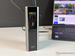 Cuktech 15 Ultra opladen van een notebook