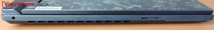 Links: 3,5 mm headset, SD-kaartlezer